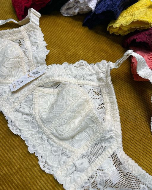 سوتین بدون فنر گیپور لعیا پشت